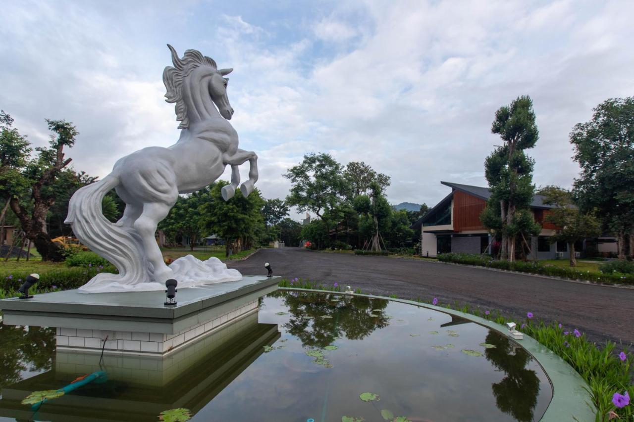 The Chamuang Forest Nakhon Nayok Esterno foto